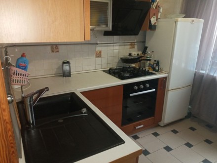Продам 2 к квартиру на ж/м Червоний Камінь. Днепр. фото 1 Продам 2 к квартиру на ж/м Червоний Камінь. Днепр. фото 1