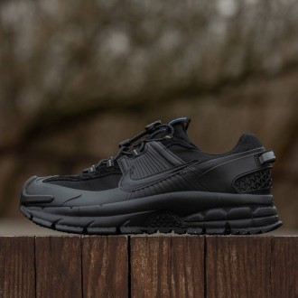 Демісезонні кросівки Nike колір чорний . Киев. фото 1 Демісезонні кросівки Nike колір чорний . Киев. фото 1