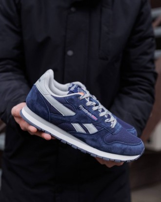 Кросівки верх - натуральна замша Reebok Classic сині . Київ. фото 1 Кросівки верх - натуральна замша Reebok Classic сині . Київ. фото 1