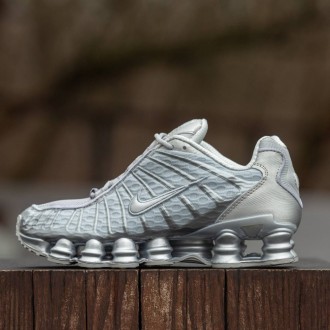 Кросівки весна-літо Nike Shox TL колір біле срібло. Киев. фото 1 Кросівки весна-літо Nike Shox TL колір біле срібло. Киев. фото 1