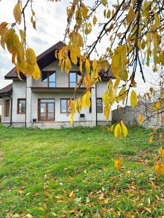 дом, 207.00 кв.м. . фото 6 Без комісії.
Продаж просторого 2-поверхового будинку 2015 року.
Село Хотів.
. . фото 6