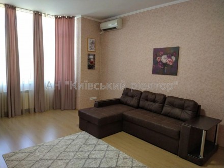1-комнатная квартира, 57 м.кв.. Київ. фото 1 1-комнатная квартира, 57 м.кв.. Київ. фото 1