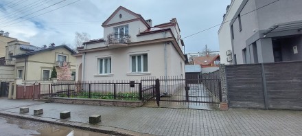 Продаю 3х к. кв. в малоквартирному будинку в Центрі міста) Євроремонт. Ивано-Франковск. фото 1 Продаю 3х к. кв. в малоквартирному будинку в Центрі міста) Євроремонт. Ивано-Франковск. фото 1