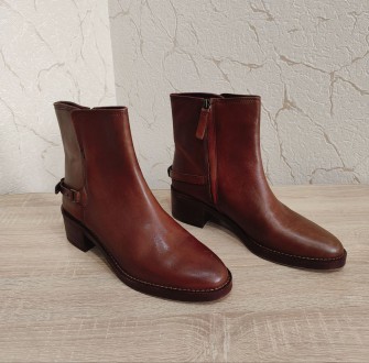 Шкіряні Ботинки Franco Sarto Women's L-colt Ankle Boot 39р/27 см. Мелитополь. фото 1 Шкіряні Ботинки Franco Sarto Women's L-colt Ankle Boot 39р/27 см. Мелитополь. фото 1