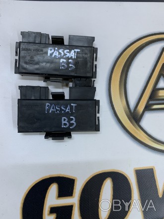 Плата заднього лівого ліхтаря кришки багажника VW Passat B3 B4 333945259