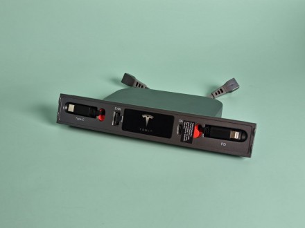Док-станція USB для Tesla Model 3/Y 2021-2023 Hub хаб. Ивано-Франковск. фото 1 Док-станція USB для Tesla Model 3/Y 2021-2023 Hub хаб. Ивано-Франковск. фото 1