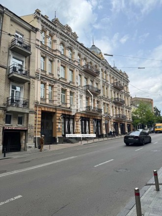 Оренда унікального приміщення в центрі Києва, поруч з Майданом. Центр. фото 2 Можливий торг, всі пропозиції розглядаємо. Без комісії.
Фінансові умови:
вар. Центр. фото 2
