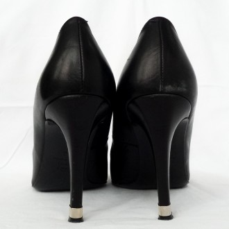 299£ LK Bennett London туфли 40 25,8 см. лодочки на шпильке кожаны. . фото 5 L.K. Bennett London Англия. Женские классические туфли лодочки от британского lu. . фото 5