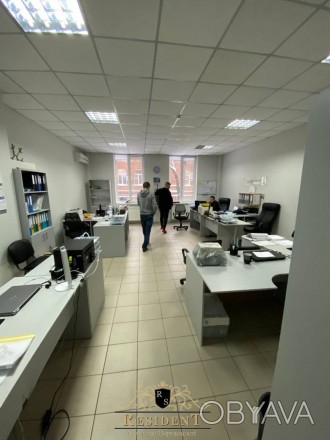Продаж Офіс в центрі міста з орендарями. . фото 1 Продаж Офіс в центрі міста з орендарями (довгий строк з пролонгацією і збільшенн. . фото 1