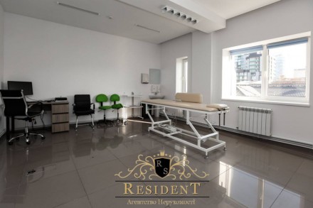 Продаж приміщення в центрі міста 1поверх. Клініка. З орендарями на довгий строк.. Дніпро. фото 1 Продаж приміщення в центрі міста 1поверх. Клініка. З орендарями на довгий строк.. Дніпро. фото 1