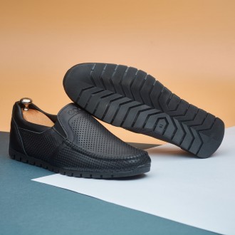 Летние кожаные мокасины с перфорацией Ecco Black Leather 40. Киев. фото 1 Летние кожаные мокасины с перфорацией Ecco Black Leather 40. Киев. фото 1