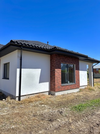 Продаж Будинку!!! 12 сот землі. . фото 2 Продається одноповерховий особняк, з гаражем та власним подвірям - 140м2, з діля. . фото 2