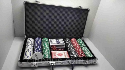 Настольная игра Б/У Набор для покера на 300 фишек. Киев. фото 1 Настольная игра Б/У Набор для покера на 300 фишек. Киев. фото 1