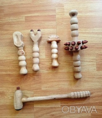 Масажери для спини, ніг та тайського вібраційного масажу Ток Сен