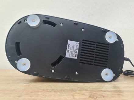 Тестомес Rainberg RB 8083. . фото 9 Опис:
Кухонний тестоміс міксер планетарний з металевою чашею 3200 Вт Rainberg . . фото 9