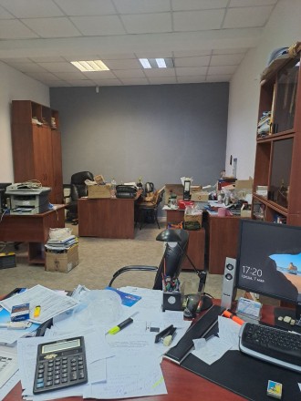 Продам офіс в Центрі міста Серова, закритий двір, парковка на 4 авто. Дніпро. фото 1 Продам офіс в Центрі міста Серова, закритий двір, парковка на 4 авто. Дніпро. фото 1