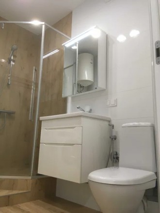 1к. квартира, вул. Драгоманова. . фото 9 Продам простору 1-к квартиру в новобудові Драгоманова 10. Перепланована на з кух. . фото 9