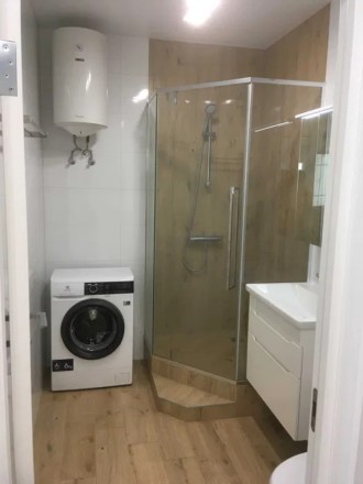 1к. квартира, вул. Драгоманова. . фото 6 Продам простору 1-к квартиру в новобудові Драгоманова 10. Перепланована на з кух. . фото 6
