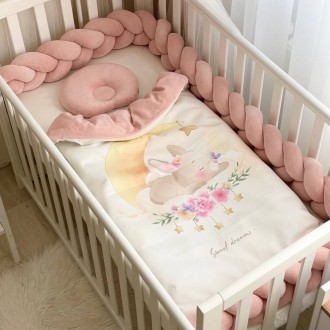 Комплект для новонародженого із захистом та ковдрою Sweet Dream пудра Ведмедик С. Харьков. фото 1 Комплект для новонародженого із захистом та ковдрою Sweet Dream пудра Ведмедик С. Харьков. фото 1
