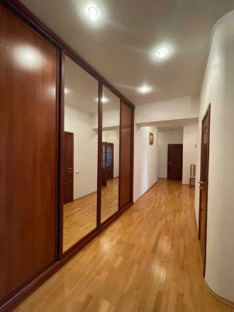 3 кімнатна 105 м. укомплектована. Метро лук,янівська. Татарка. Київ. фото 1 3 кімнатна 105 м. укомплектована. Метро лук,янівська. Татарка. Київ. фото 1