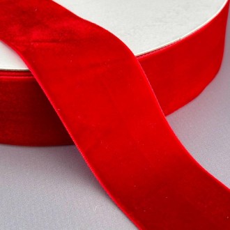 Оксамитова стрічка декоративна 3,8 см 22 м - червоний. Одеса. фото 1 Оксамитова стрічка декоративна 3,8 см 22 м - червоний. Одеса. фото 1