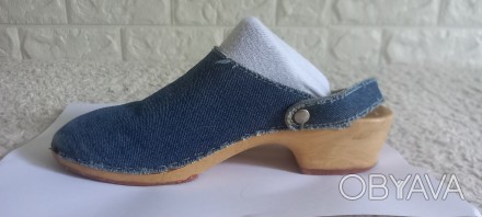 Босоніжки жіночі