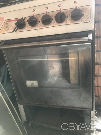 Плита газовая с духовкой.