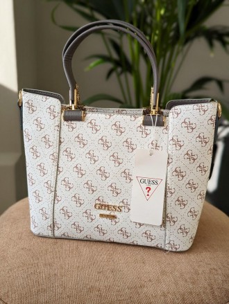 Сумочка Guess charm на три відділення білий. Київ. фото 1 Сумочка Guess charm на три відділення білий. Київ. фото 1