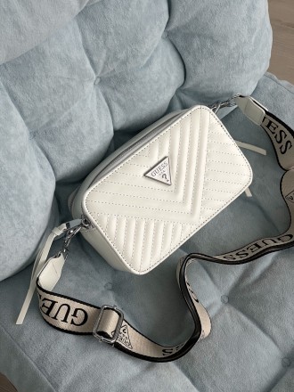 Сумка Guess 4G стегана білий. Київ. фото 1 Сумка Guess 4G стегана білий. Київ. фото 1