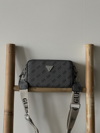 Сумка Guess 4G сірий. Київ. фото 1 Сумка Guess 4G сірий. Київ. фото 1