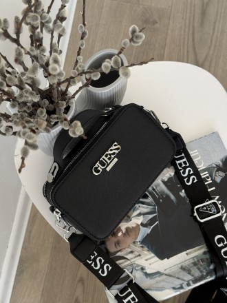 Сумочка Guess кросс-боді напис чорний. Київ. фото 1 Сумочка Guess кросс-боді напис чорний. Київ. фото 1