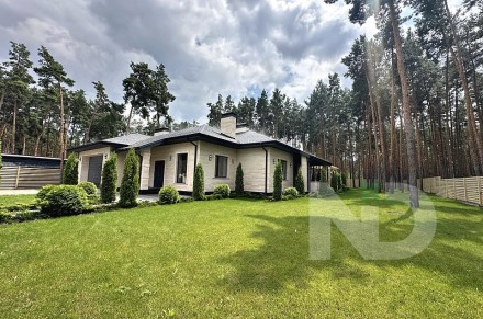 дом, 285 кв.м. . фото 4
Общая площадь: 285 м2
Жилая площадь: 96 м2
Площадь кухни: 70 м2
Площадь участка. . фото 4