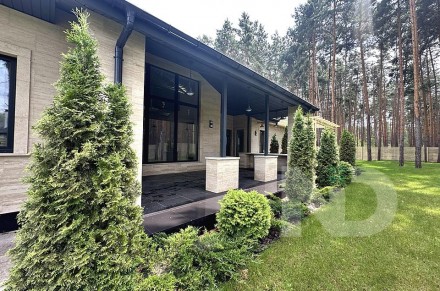 дом, 285 кв.м. . фото 8
Общая площадь: 285 м2
Жилая площадь: 96 м2
Площадь кухни: 70 м2
Площадь участка. . фото 8