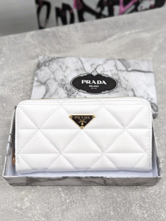 Гаманець Prada великий білий. Київ. фото 1 Гаманець Prada великий білий. Київ. фото 1