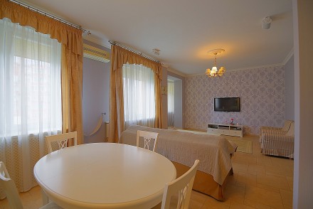 Продаж 2к квартири 84.2 кв. м на вул. Павлівська 26/41. Киев. фото 1 Продаж 2к квартири 84.2 кв. м на вул. Павлівська 26/41. Киев. фото 1