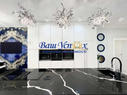 Продаж таунхауса с современным ремонтом. БЦ Ocean Plaza. Киев. фото 1 Продаж таунхауса с современным ремонтом. БЦ Ocean Plaza. Киев. фото 1