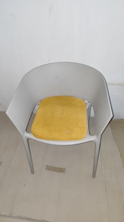 Стілець Africa armchair з м'якою подушкою. Київ. фото 1 Стілець Africa armchair з м'якою подушкою. Київ. фото 1