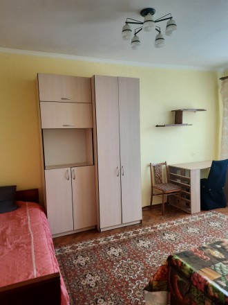 Здам 1 кім на Відінській. Меблі, техніка, хороший стан. Рівне. фото 1 Здам 1 кім на Відінській. Меблі, техніка, хороший стан. Рівне. фото 1