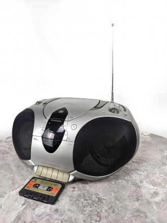 Магнітола GRUNDIG RR 630 CD — касети, з Європи. Луцьк. фото 1 Магнітола GRUNDIG RR 630 CD — касети, з Європи. Луцьк. фото 1