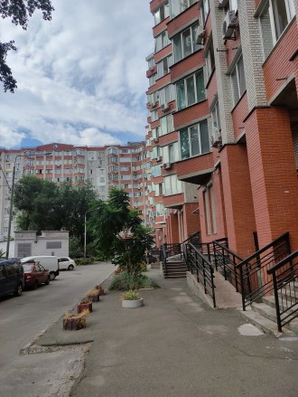 Святошин, Хмельницька 10 (метро - 10 хв. пішки.),. Киев. фото 1 Святошин, Хмельницька 10 (метро - 10 хв. пішки.),. Киев. фото 1