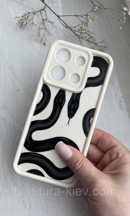 Білий чохол з зміею на Xiaomi Redmi Note 13 4 G. Київ. фото 1