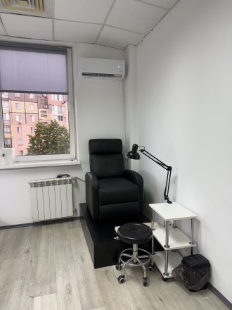 Аренда для  мастера маникюра 95 кВ ( Бизнес Центр). Кривой Рог. фото 1