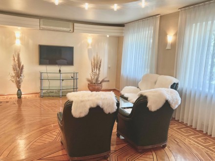 Продам свою 4 комнатную квартиру в центре Днепра, Нагорка, Соборный район,. Нагорка. фото 3 Продам свою 4кімнатну квартиру в центрі, Нагорка, по вулиці Архітектора Олега Пе. Нагорка. фото 3