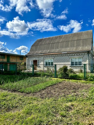 Продається добротний будинок в центрі смт Гребінки.. Гребінки. фото 1 Продається добротний будинок в центрі смт Гребінки.. Гребінки. фото 1