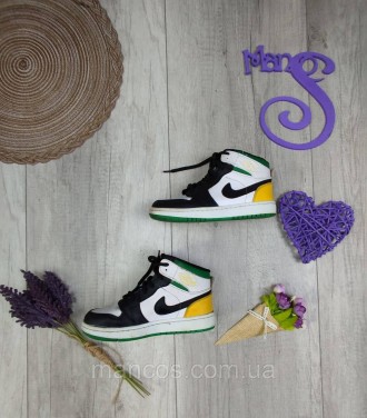 Детские высокие кроссовки для мальчика Nike чёрно белые Размер 33. Кривий Ріг. фото 1 Детские высокие кроссовки для мальчика Nike чёрно белые Размер 33. Кривий Ріг. фото 1