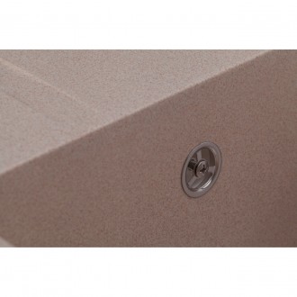 Мийка Palma призначена для установки в вузьку стільницю.
Квартира-студія, кухня . . фото 7