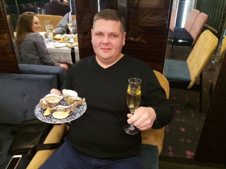 Шукаю цікаву дівчину або пару. Київ. фото 1 Шукаю цікаву дівчину або пару. Київ. фото 1