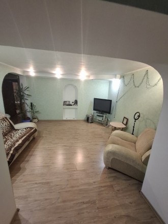 Продається 3 кімнатна квартира , 5/5. Киев. фото 1