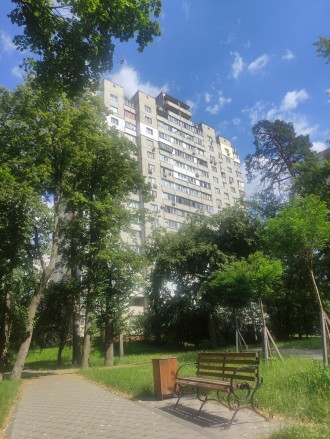 Біличі, Чорнобильська 12 (метро Академмістечко-Житомирська). Київ. фото 1 Біличі, Чорнобильська 12 (метро Академмістечко-Житомирська). Київ. фото 1