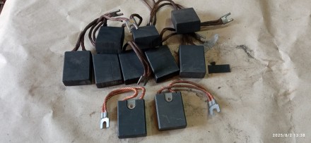 Продам щетки графитовые ЭГ-74 25-50-64. Кривий Ріг. фото 1 Продам щетки графитовые ЭГ-74 25-50-64. Кривий Ріг. фото 1